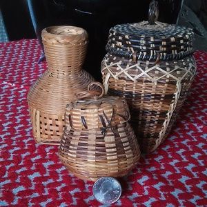 SET OF 3 SMALL WICKER BASKETS